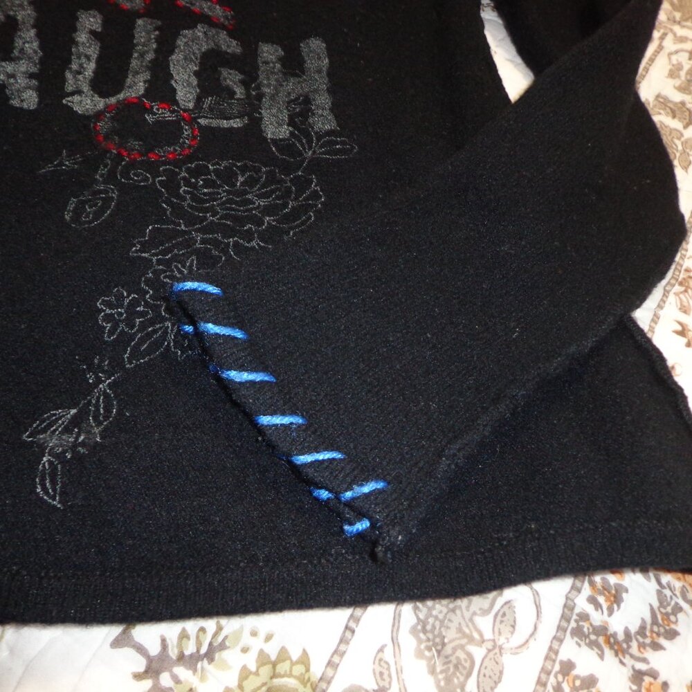 prAna Listen Love Laugh BOHO Knit Sweater M Black Raglan Raw Seams Graphics - Picture 8 of 15